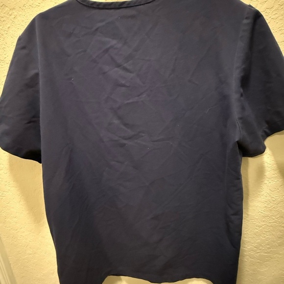 Figs Navy Short Sleeve Scrub top size M - Picture 3 of 3